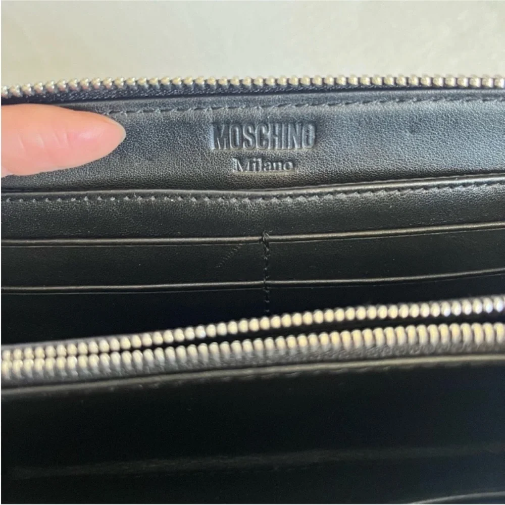 New Moschino Studded Logo Quilted
Fabric Zip Around Wallet. 100% Authentic - Picture 6 of 9